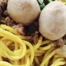 หมี่เหลืองน้ำใส  พิเศษ