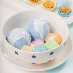 บัวลอยมีไส้+ไอศกรีมกะทิอัญชัน•