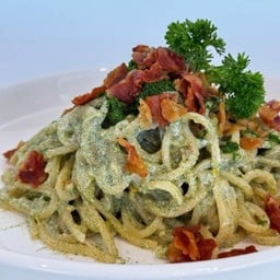 สปาเกตตี้ไข่ผำไวท์ซอส