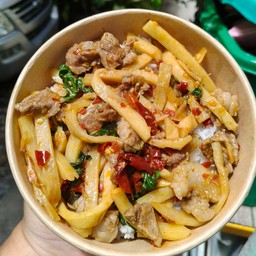 กะเพราเนื้อหน่อไม้