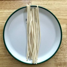 เส้นอูด้งจีน