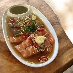 กุ้ง+แซลมอนในกล่องเดียว