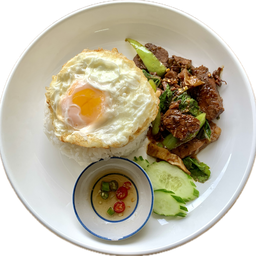 กะเพราพริกแห้งราดข้าว