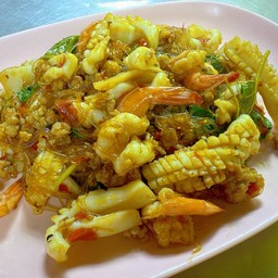 กระเพราวุ้นเส้นทะเล