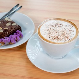 คาปูชิโน่ร้อน ( Hot Cappuccino )