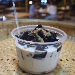 เฉาก๊วยนมสด