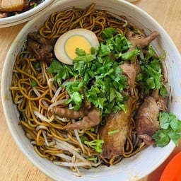 B03 เมนูหมี่แห้ง ปีก+ไข่