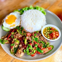 ข้าวกระเพราเนื้อเปื่อย