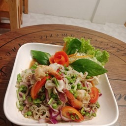 ยำขนมจีนทะเล