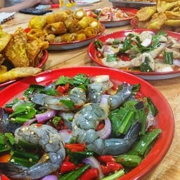 ยำกุ้งสด
