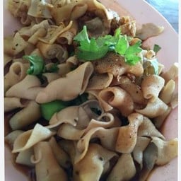 โกมาวเป็ดพะโล้ สาขาสถานีหอย