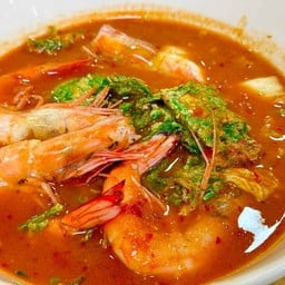 แกงส้มไข่ชะอมกุ้งสด