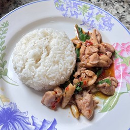 ข้าวกะเพราไก่