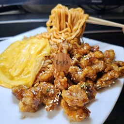 มาม่าเผ็ดไก่กรอบเกาหลี+ไข่ข้น