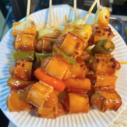 BBQ ไส้กรอกพันแฮม 3 ไม้