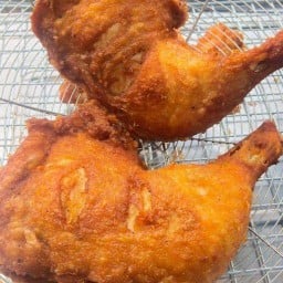 ร้านไก่ทอดในซอย