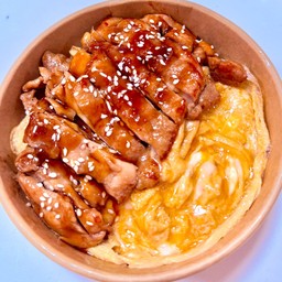 ของทอดใต้บ้่าน