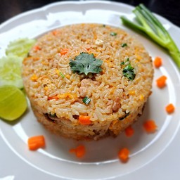 ข้าวผัดกุนเชียง