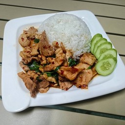 กะเพราหมูชิ้น