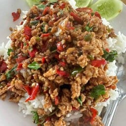 ชารีฟตามสั่งฮาลาลฟู้ด