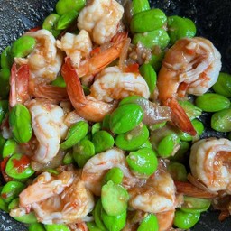 ผัดกะปิใส่สะตอ