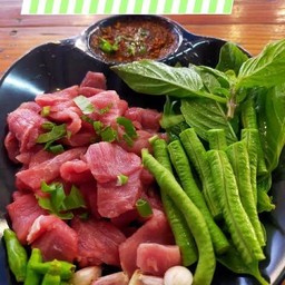 ซอยจุ๊เนื้อสด