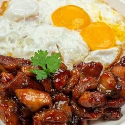 หมูหวานไข่ดาวราดข้าว