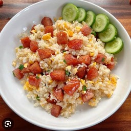 ข้าวผัดกุนเชียง
