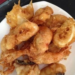 ปลาหมึกชุบแป้งทอด Fried squid