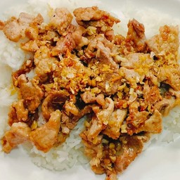 หมูกระเทียม