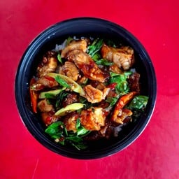 ข้าวกะเพราหมูกรอบ (ขายดี)