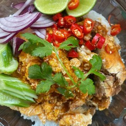 ไข่ขยี้ปลากระป๋อง
