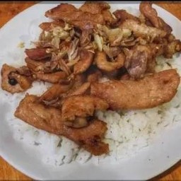ข้าวราดทอดกระเทียม