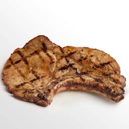 จับคู่ สเต๊กพอร์คชอปซอสบราวน์ คู่ สเต๊กไส้กรอกไก่ (1 ชิ้น)