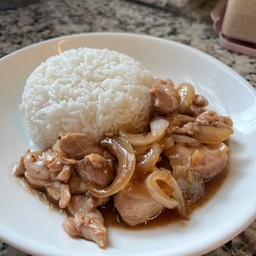 ข้าวไก่ผัดน้ำมันหอย