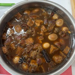 พะโล้หมูสามชั้น