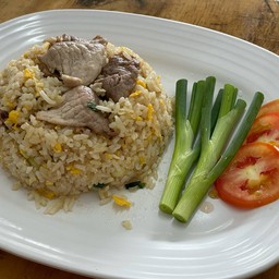 ข้าวผัดหมูชิ้น