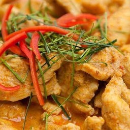 พะแนงไก่ผัดแห้ง