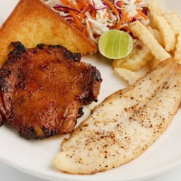สเต๊กสะโพกไก่สไปซี่ + สเต๊กปลาดอรีย่าง