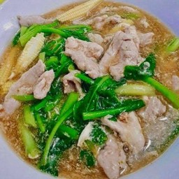 ราดหน้าหมูนุ่ม