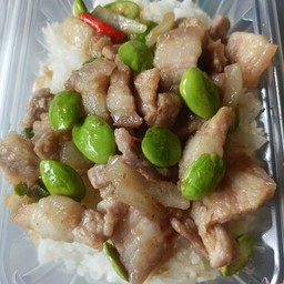 ผัดกะปิสะตอราดข้าว