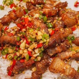 บะหมี่เป็ดย่างหมูกรอบ ร.8