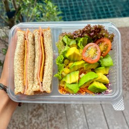 แซนวิชแฮมชีส+สลัดอะโวคาโด