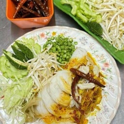 ทะเลใต้ซีฟู้ด (โรตีชาใต้)
