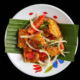 ยำไข่ดาว