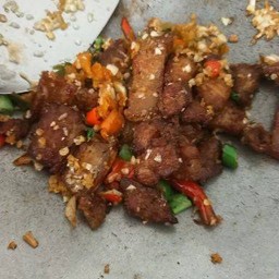 หมูสามชั้นคั่วพริกเกลือ