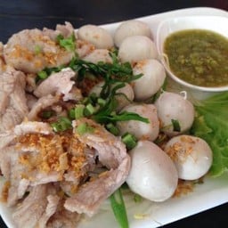 ลวกจิ้มรวมหมู