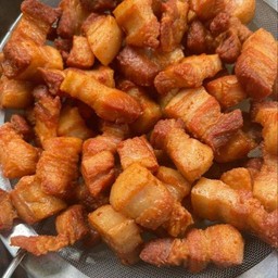 หมูสามชั้นทอดน้ำปลา