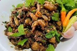 ก้อยเนื้อคั่วสุก