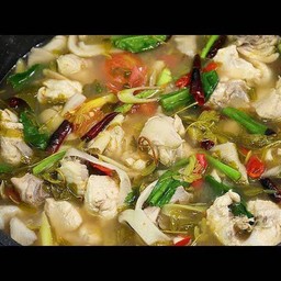 ต้มไก่ ใส่ใบมะขามอ่อน